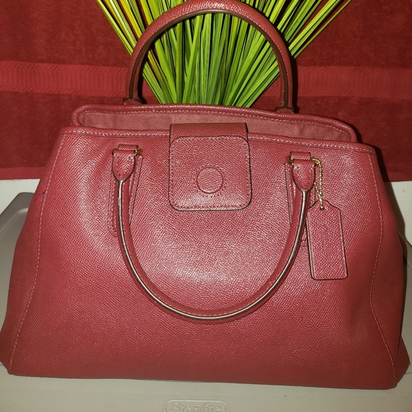 Coach - Picture 2 of 7